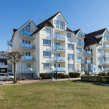 Strandhotel Nr 18 *