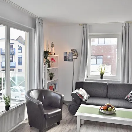 Strandhotel Nr 18 *